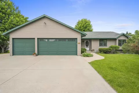 1500 Manitowoc Rd, Menasha, WI 54952