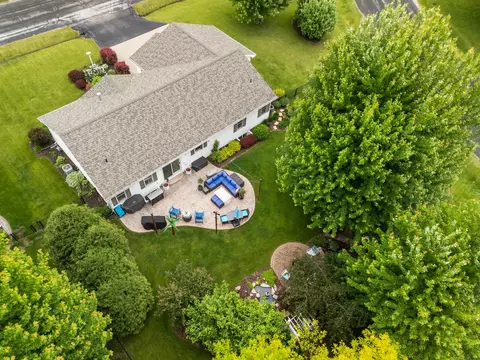 w6035 Paige Way, Appleton, WI 54915 photo 3