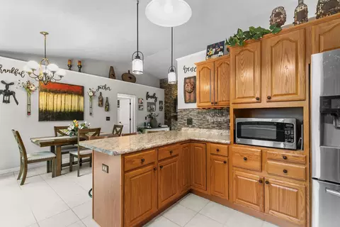 w6035 Paige Way, Appleton, WI 54915 photo 12