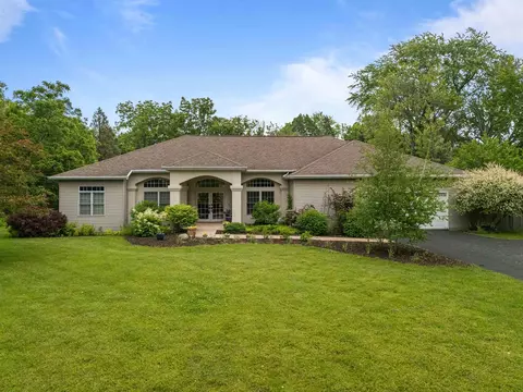 3864 Candlish Harbor Ln, Oshkosh, WI 54902