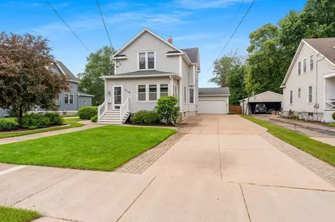 416 4th St, Neenah, WI 54956