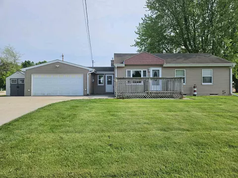 817 E Linden Ave, Manitowoc, WI 54220