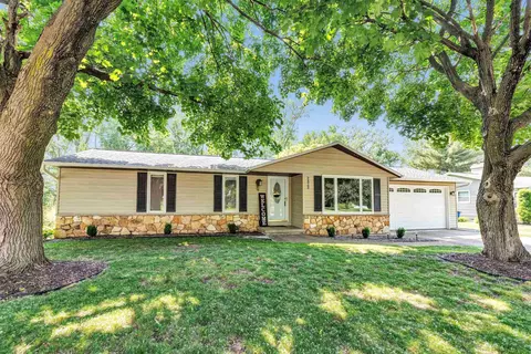 2432 Leona Dr, Green Bay, WI 54313