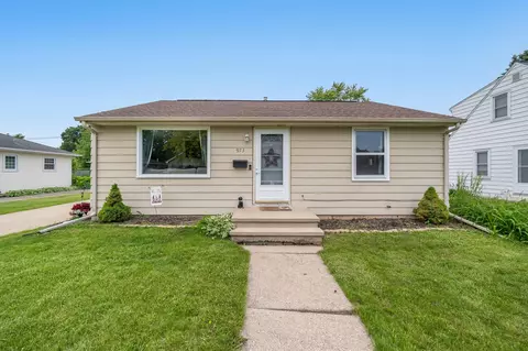973 Grove St, Neenah, WI 54956