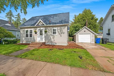 Exterior - 210 S Summit St, Appleton, WI 54914 photo 3 of 11