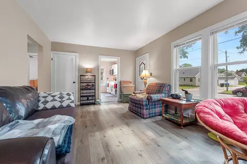 Living - 210 S Summit St, Appleton, WI 54914 photo 1 of 1