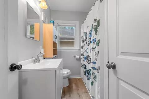 Bath - 210 S Summit St, Appleton, WI 54914 photo 1 of 2