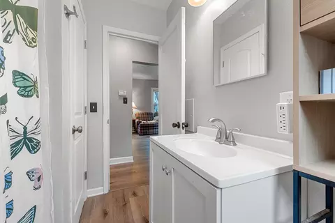 Bath - 210 S Summit St, Appleton, WI 54914 photo 2 of 2