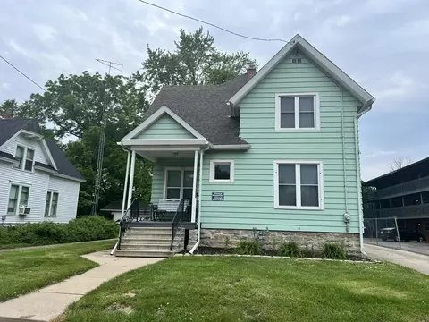 842 Vine Ave, Oshkosh, WI 54901