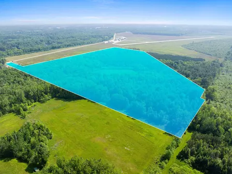 3211 Airport Rd, Oconto, WI 54153