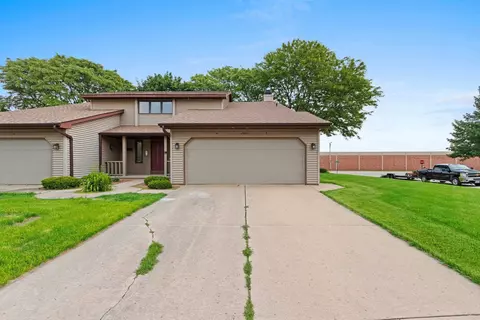 2409 Cedar Ridge Ct #D, Green Bay, WI 54313