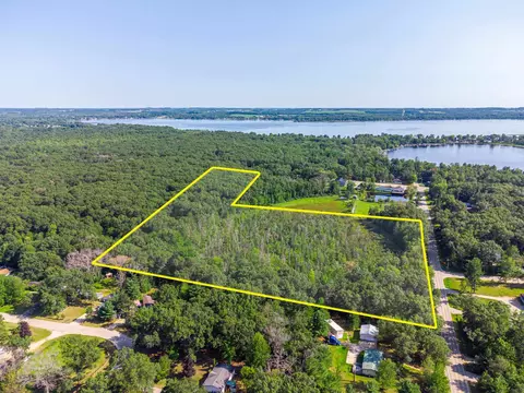cth hh, Cecil, WI 54111