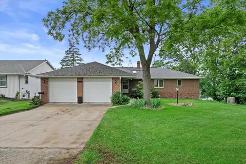 626 N Front St, De Pere, WI 54115