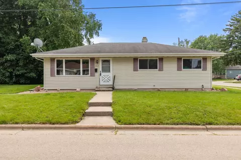 237 Droeger St, Seymour, WI 54165
