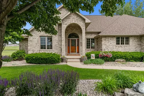 562 Royal St Pats Dr, Wrightstown, WI 54180