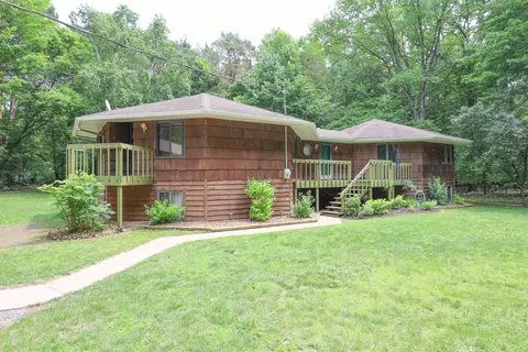 3421 Spur Ln, Green Bay, WI 54313