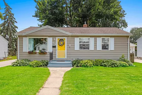 967 Denis Pl, Green Bay, WI 54303