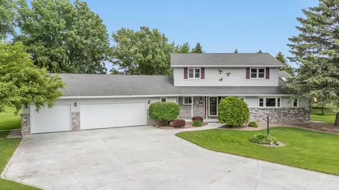 n9640 Gina Drive, Appleton, WI 54915