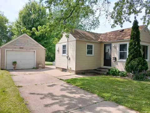 1415 S Kernan St, Appleton, WI 54915