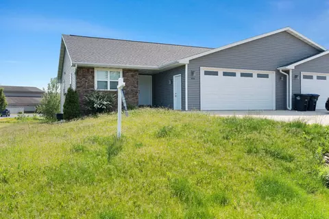 400 Tristan Dr, Shawano, WI 54166