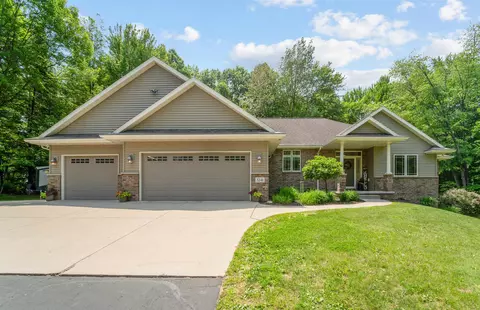 3241 Sunrise Rd, Green Bay, WI 54313