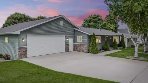 771 W Main St, Hortonville, WI 54944
