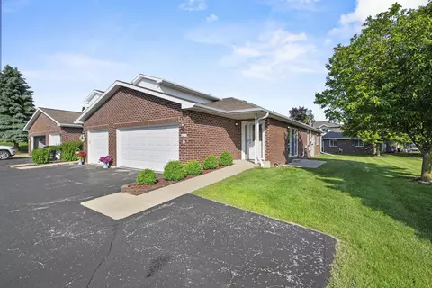 1901 Riverside Dr #D, Green Bay, WI 54313