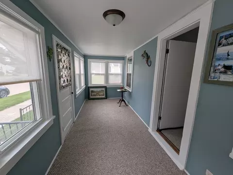 Entry Way - 219 Guenther St, Oshkosh, WI 54902 photo 1 of 3