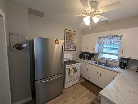 Kitchen - 219 Guenther St, Oshkosh, WI 54902 photo 1 of 3