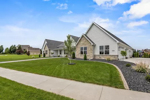 Exterior - 7205 N Trinity Ct, Appleton, WI 54913 photo 4 of 6
