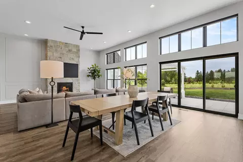 Dining - 7205 N Trinity Ct, Appleton, WI 54913 photo 4 of 5