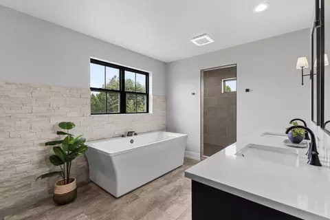 Bath - 7205 N Trinity Ct, Appleton, WI 54913 photo 1 of 12
