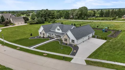 View/Area - 7205 N Trinity Ct, Appleton, WI 54913 photo 2 of 6