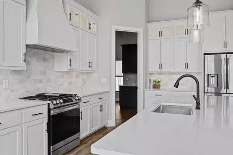 Kitchen - 7205 N Trinity Ct, Appleton, WI 54913 photo 3 of 6