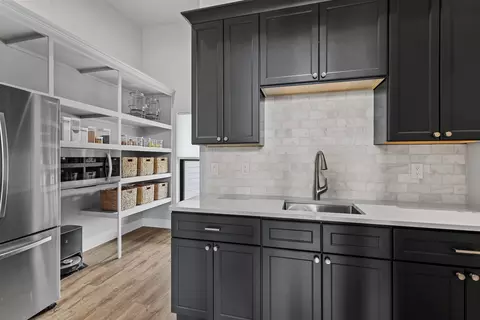 Kitchen - 7205 N Trinity Ct, Appleton, WI 54913 photo 5 of 6