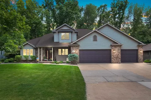 2510 Hillside Heights Dr, Green Bay, WI 54311