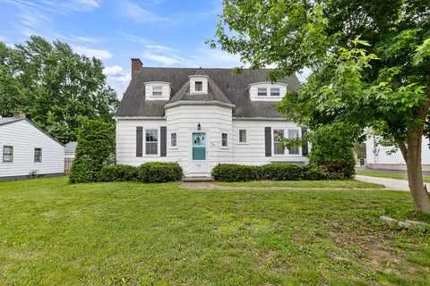 716 W Main St, Hortonville, WI 54944