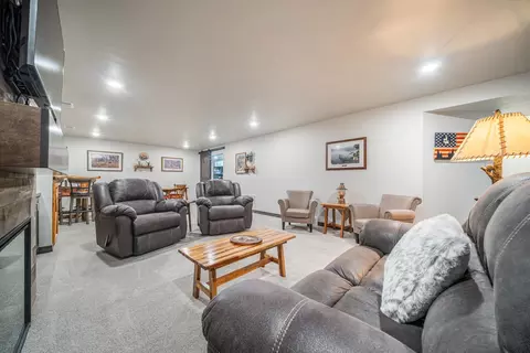 Living - 5090 N Milkweed Trl, Appleton, WI 54913 photo 4 of 5