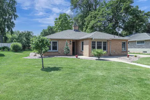 721 Keyes St, Menasha, WI 54952