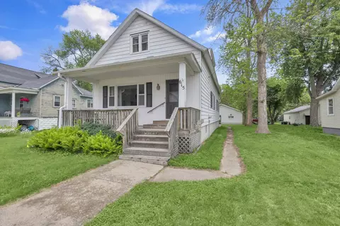 615 Ogden St, Marinette, WI 54143