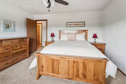 Bedroom - 725 S Westhaven Pl #G, Appleton, WI 54914 photo 2 of 4