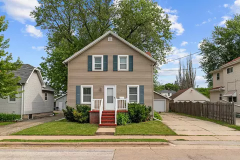 510 5th St, Menasha, WI 54952