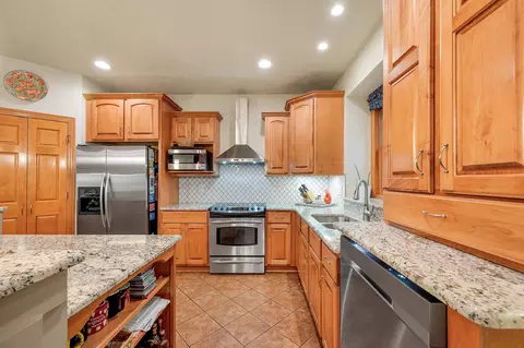 Kitchen - w3866 Lone Oak Drive, Appleton, WI 54913 photo 2 of 7