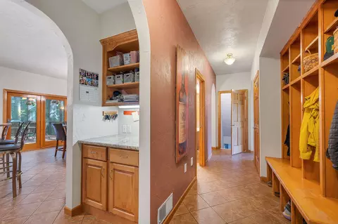 Entry Way - w3866 Lone Oak Drive, Appleton, WI 54913 photo 9 of 17