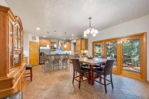Dining - w3866 Lone Oak Drive, Appleton, WI 54913 photo 2 of 4