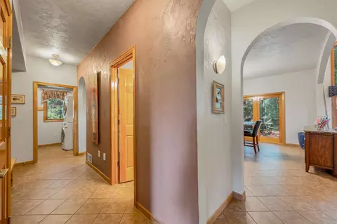 Entry Way - w3866 Lone Oak Drive, Appleton, WI 54913 photo 13 of 17