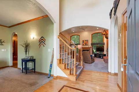 Entry Way - w3866 Lone Oak Drive, Appleton, WI 54913 photo 4 of 17