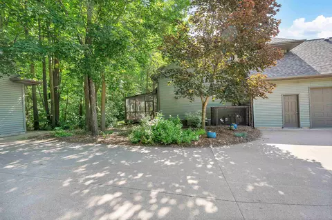 Exterior - w3866 Lone Oak Drive, Appleton, WI 54913 photo 5 of 14