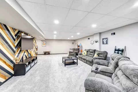 Living - 582 Clay St, Wrightstown, WI 54180 photo 3 of 4