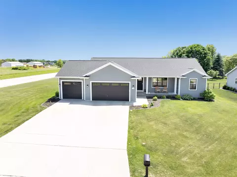 Exterior - 582 Clay St, Wrightstown, WI 54180 photo 10 of 10